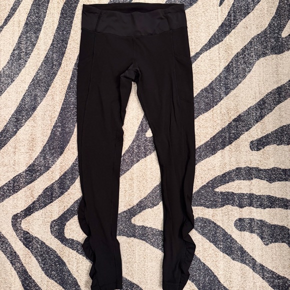 lululemon athletica Pants - Lululemon Leggings Womens 4 Black High Rise Side Pockets Ruched Running EUC